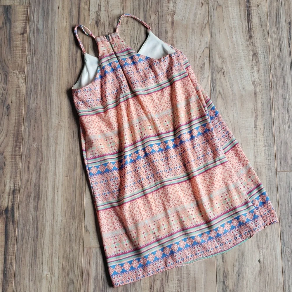 Ladies small dress - Picture 3 of 6